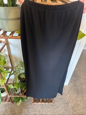 Finity Black Midi Skirt with Elastic Waistband